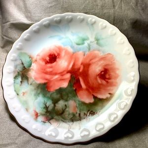 Singapore Airlines,"Roses" Plate By Nancy Gan 1987